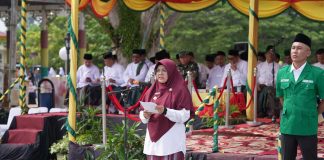 Jadi Pembina Apel Hari Santri 2025, Bupati Afni Sempakan Pesan Untuk Santri