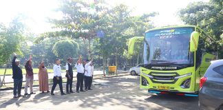 Elzadaswarman Lepas Keberangkatan 6 Pelajar Kota Payakumbuh Menuju Magelang