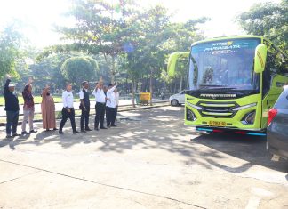 Elzadaswarman Lepas Keberangkatan 6 Pelajar Kota Payakumbuh Menuju Magelang