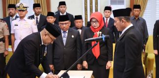 Gubernur Ansar Ahmad Lantik Luki Zaiman Prawira sebagai Penjabat Sekda Provinsi Kepulauan Riau
