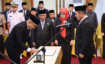Gubernur Ansar Ahmad Lantik Luki Zaiman Prawira sebagai Penjabat Sekda Provinsi Kepulauan Riau