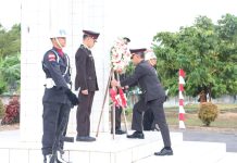 Polda Kepri Gelar Upacara Ziarah dan Tabur Bunga Peringati Hari Pahlawan Ke-80