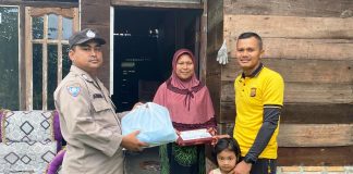Polri Untuk Masyarakat, Polsek Idi Rayeuk Tebar Kebaikan, Melalui Jumat Berkah