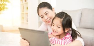 Ketika Buku Bertemu Layar: Literasi Anak di Era Digital