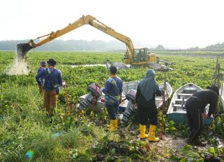 Aksi BP Batam Bersihkan Waduk Duriangkang, Jaga Kualitas Sumber Air