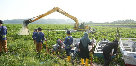 Aksi BP Batam Bersihkan Waduk Duriangkang, Jaga Kualitas Sumber Air
