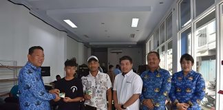 BPJS Ketenagakerjaan Serahkan Kartu Kepesertaan kepada Peserta Pemagangan Program Gerbang Harapan