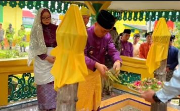 Peringati Hari Jadi Lingga ke-22, Bupati dan Wakil Bupati Gelar Ziarah ke Makam Sultan Mahmud Riayat Syah