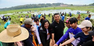 Jaga Kualitas Air, BP Batam bersama Masyarakat Gotong Royong Bersihkan Waduk