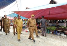 Tinjau Pasar Sialang Sakti Sekda Siak Terima Keluhan Kesah Pedagang