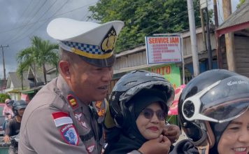 Satlantas Polres Natuna Bagikan Helm dan Brosur Keselamatan Bersama Jasa Raharja dan UPTD PPD dalam Operasi Zebra Seligi 2025