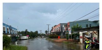 Gerak Cepat Satlantas Polres Natuna Tinjau Lokasi Jalan Tergenang Air di Dua Titik Rawan Kemacetan