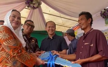 Cen Sui Lan Serahkan 57 Rumah Layak Huni untuk Warga Batu Kapal