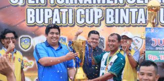 Turnamen Sepak Bola Bupati Cup Bintan U-40 Resmi Ditutup, Habib FC Juara 1