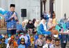 Penuh Warna, Pawai TK Warnai Peringatan Hari Guru Nasional di Natuna