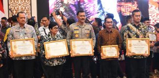 Polda Kepri Raih Penghargaan Keterbukaan Informasi Publik 2025