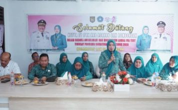 Ketua TP PKK Kunker Ke Kantor Camat Aek Songsongan Monitoring Persiapan Lomba IVA