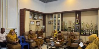 Pimpin Rapat Internal Camat Kistim Evaluasi Hasil Kinerja