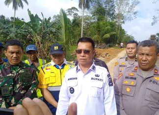 Pastikan Pekerjaan Tepat Waktu, Bupati Aneng Tinjau proyek Pembangunan Jalan Putik–Langir
