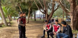Sat Samapta Polres Natuna Kolaborasi dengan Pos Pengamanan, Jaga Keamanan Wisata Pantai