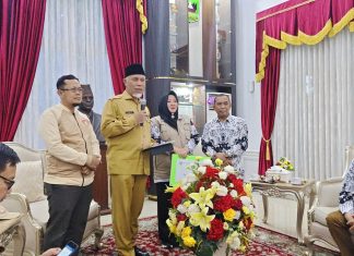 Wujud Kepedulian, PGRI Bengkalis Salurkan Bantuan 420 Juta, Kepada Korban Bencana di Sumbar