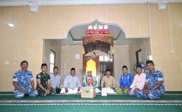 Alumni AAU 1995 Salurkan 200 Al-Qur’an di Natuna