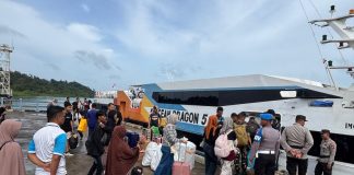 Pasca Operasi Lilin Seligi 2025, Polsek Daik Lingga Gelar Patroli KRYD di Pelabuhan Sei Tenam