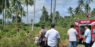 Respon Cepat Polres Natuna Tangani Kebakaran Lahan di Desa Cemaga