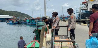 Polwan Polres Kepulauan Anambas Gelar Patroli Dialogis, Pererat Kedekatan dengan Masyarakat