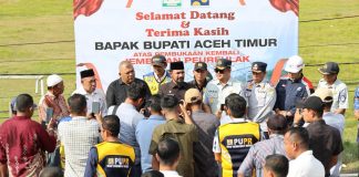 Janji Ditunaikan, Bupati Al-Farlaky Resmikan Jembatan Peureulak