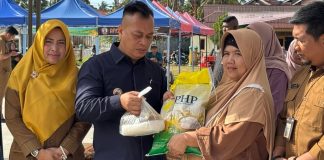 Bupati Lingga Ikuti Gerakan Pangan Murah se-Kepri, 650 Paket Disalurkan untuk Warga Daik