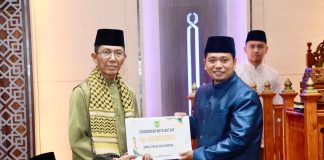 Lewat Safari Ramadhan Amsakar Achmad Ajak Masyarakat Perkuat Ibadah dan Kepedulian Sosial