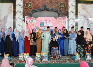 Erlita Amsakar Hadiri PAM di Batam, Salurkan 100 Paket Sembako untuk Lansia