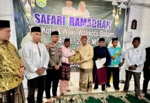 Safari Ramadan di Setokok, Sekda Batam Firmansyah Pererat Silaturahmi dan Serahkan Bantuan Masjid