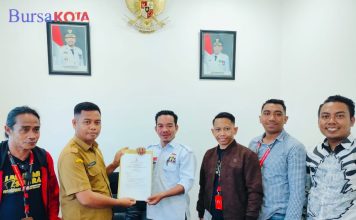 LBH HAMI BUTON LAYANGKAN SOMASI PADA BUPATI BUTON TENGAH