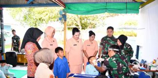Peduli Kesehatan Anak, RSAU Lanud RSA Natuna Periksa THT Siswa TK dan KB Angkasa