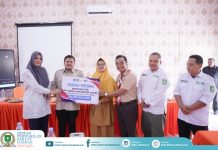 Ketua DPRD Bengkalis Serahkan Bantuan CSR PT BLJ untuk Pembangunan Mushala SMA Negeri 9 Mandau