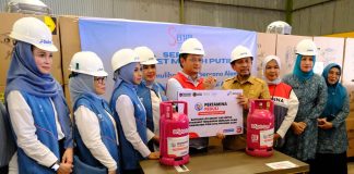 Pertamina dan SERUNI Serahkan Bantuan Sarana Air Bersih dan 1.577 Tabung Bright Gas bagi Warga Terdampak Bencana di Kabupaten Pidie Jaya
