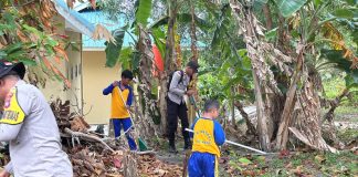 Polres Natuna Gotong Royong di SLB Negeri, Perkuat Kepedulian dan Budaya Hidup Bersih