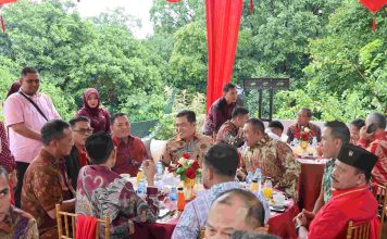 Kapolda Kepri Asep Safrudin Hadiri Open House Imlek Wakil Wali Kota Batam, Perkuat Kebersamaan dan Toleransi