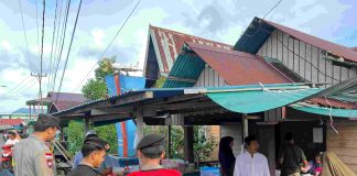 Personel Polsek Bunguran Barat Amankan Pasar Ramadan di Sedanau