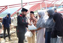 Bupati Al- Farlaky Kunker Ke Simpang Jernih, Tinjau Jembatan Gantung dan Progres Huntara