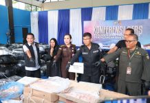 Polda Kepri Ungkap Penyelundupan 5.037 Kotak Daging Ilegal dan Ratusan Karung Barang Bekas Asal Singapura