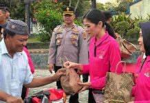 Polres Bintan dan Bhayangkari Tebar Kebaikan, Ratusan Paket Takjil Dibagikan di Tanjung Uban