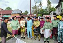 Tradisi Petang Belimau Kampung Buatan II berlangsung Meriah, Warga Antusias Ikut Pawai Keliling Kampung