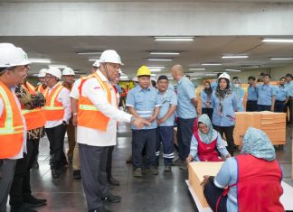 Wamenaker Minta Perusahaan Konsisten Jalankan Norma Ketenagakerjaan agar Pekerja Terlindungi