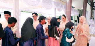 Hangatnya Lebaran di Kijang, Ribuan Warga Padati Open House Wabup Bintan Deby Maryanti