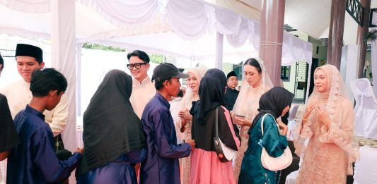 Hangatnya Lebaran di Kijang, Ribuan Warga Padati Open House Wabup Bintan Deby Maryanti