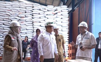 Wagub Nyanyang Pastikan Stok Beras dan Minyak Goreng Bulog Tersedia Sampai Lebaran 2026