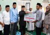 Safari Ramadhan di Batu Berlubang, Bupati dan Wabup Lingga Serahkan Bantuan untuk Yatim dan Lansia